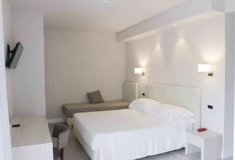 اتاق سوپریور سه تخته, Villa Barsanti