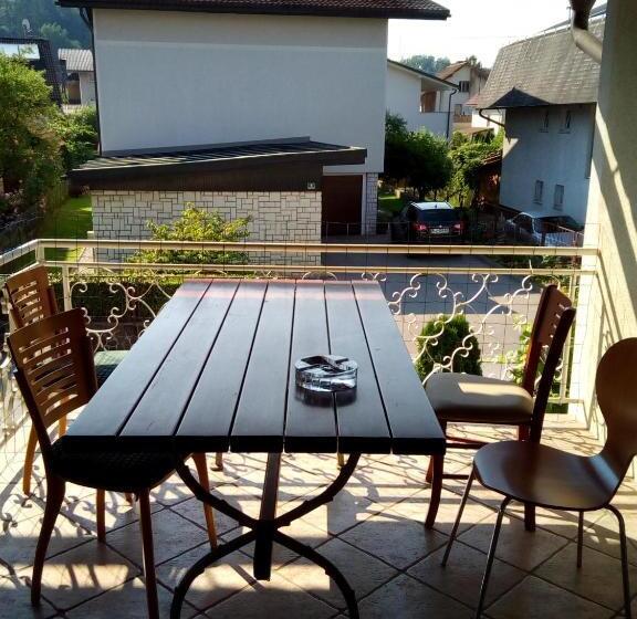 اتاق استاندارد با سرویس بهداشتی مشترک, Vila Bbq