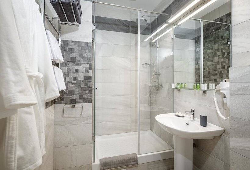 Quarto Estandar, Grafit