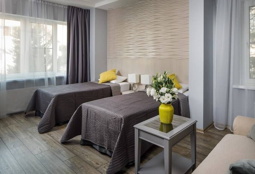 Quarto Estandar, Grafit