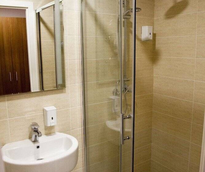 חדר סטנדרט, Milot