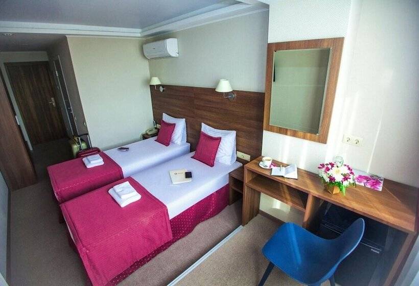 חדר סטנדרט, Milot