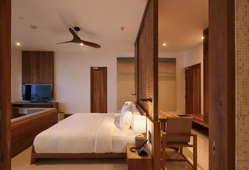 Svit King Säng, Riff Hikkaduwa