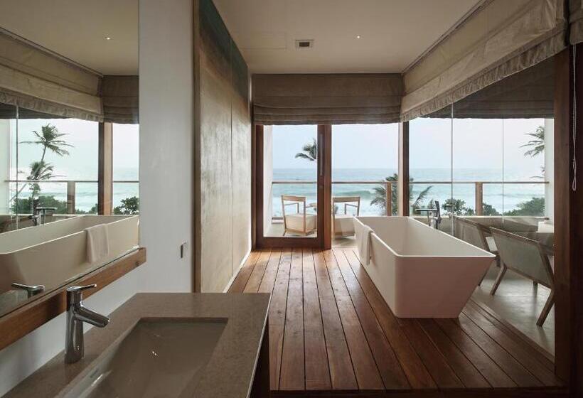 Svit King Säng, Riff Hikkaduwa