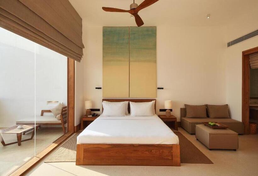 Juniorsvit Havsutsikt, Riff Hikkaduwa