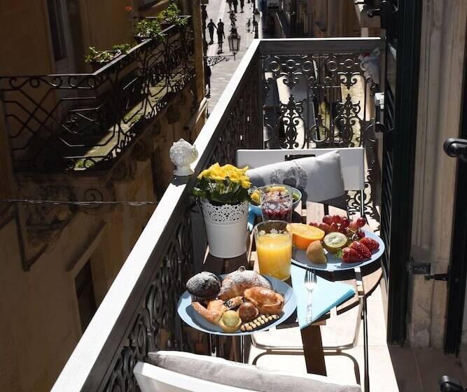 اتاق لوکس, Miro B&b