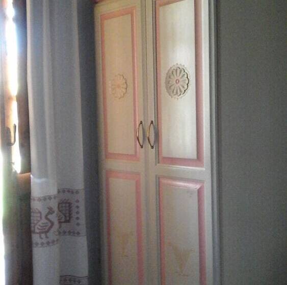 Pokój Standard, Sa Domu E Crakeras