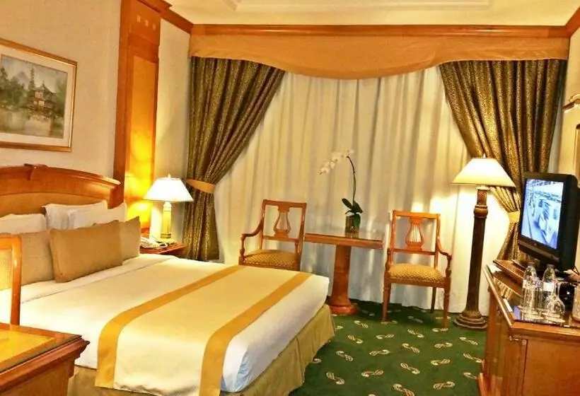 اتاق لوکس, Knight Castle Hotel Formerly Known As Carlton Palace