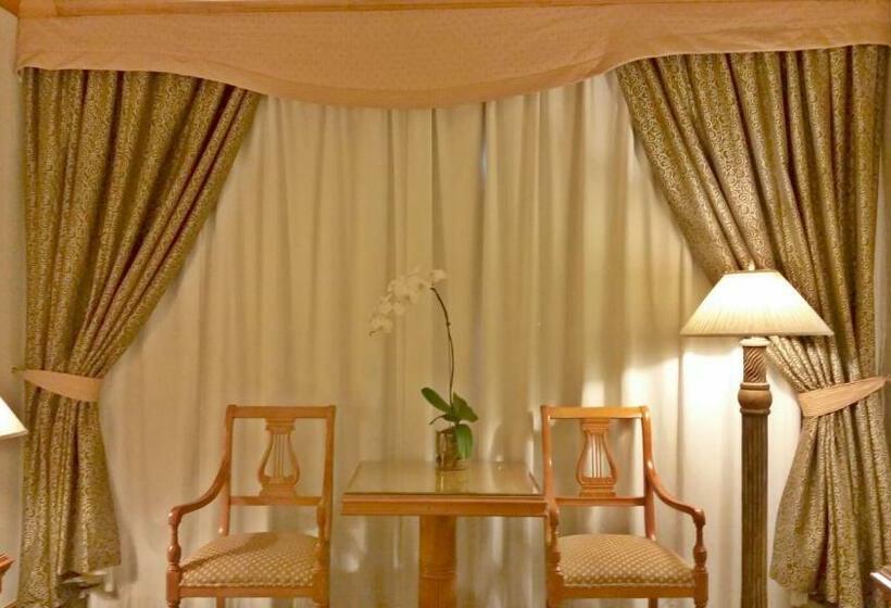 Номер Deluxe, Knight Castle Hotel   Formerly Known As Carlton Palace