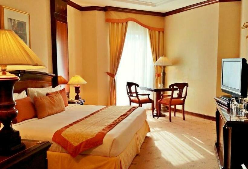 اتاق اجرایی, Knight Castle Hotel   Formerly Known As Carlton Palace