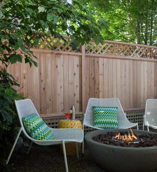 キングサイズベッドのデラックススイート, 76 Main