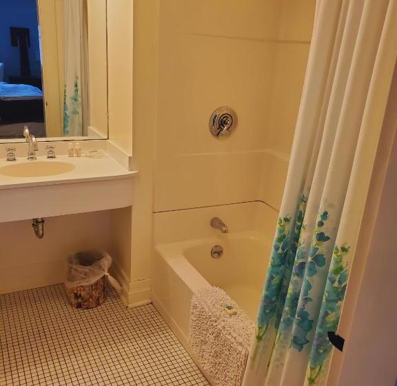 غرفة قياسية سرير كينج, Adair Country Inn & Restaurant