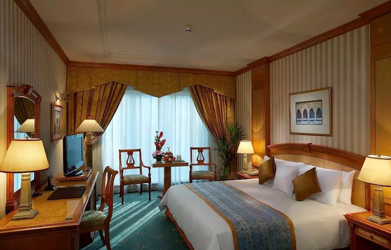 اتاق لوکس, Knight Castle Hotel Formerly Known As Carlton Palace