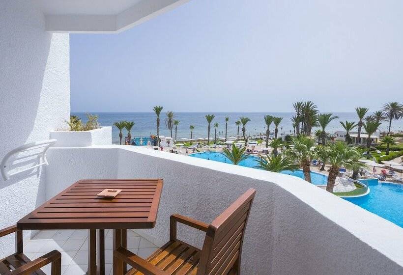 スタンダード4人部屋, El Mouradi Skanes