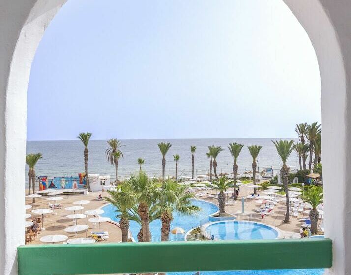 スタンダードトリプルルーム, El Mouradi Skanes