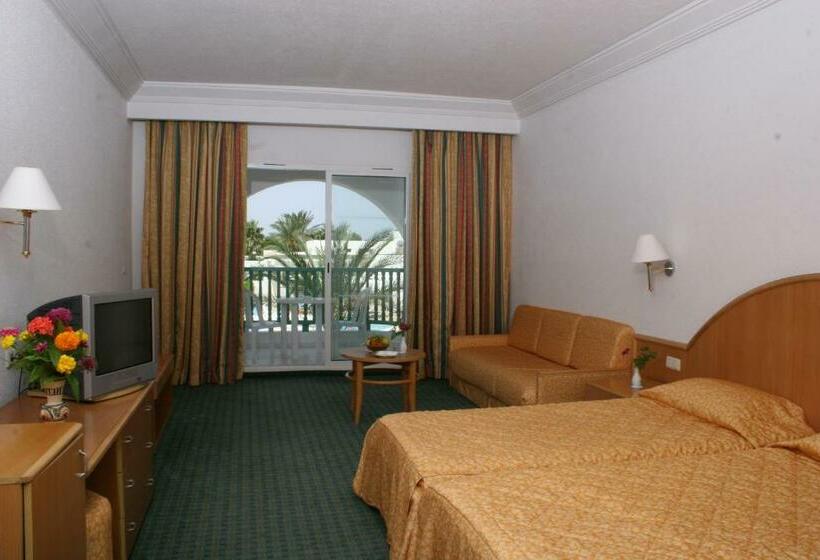 スタンダードルーム, El Mouradi Skanes