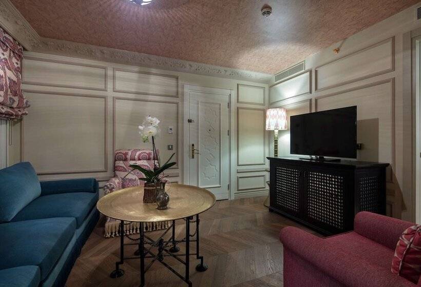 Junior Suite, Hagia Sofia Mansions Istanbul, Curio Collection By Hilton