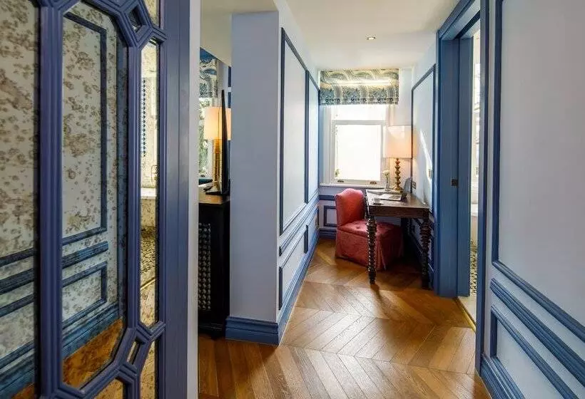 Superior Room, Hagia Sofia Mansions Istanbul, Curio Collection By Hilton