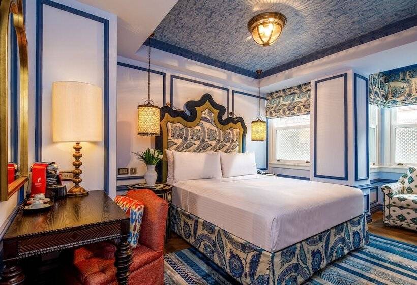 Standard Room, Hagia Sofia Mansions Istanbul, Curio Collection By Hilton