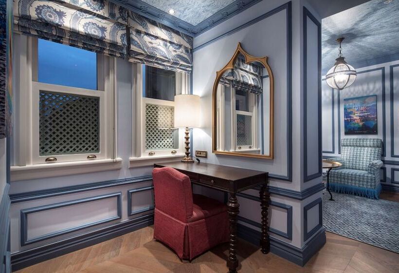 Standard Room, Hagia Sofia Mansions Istanbul, Curio Collection By Hilton