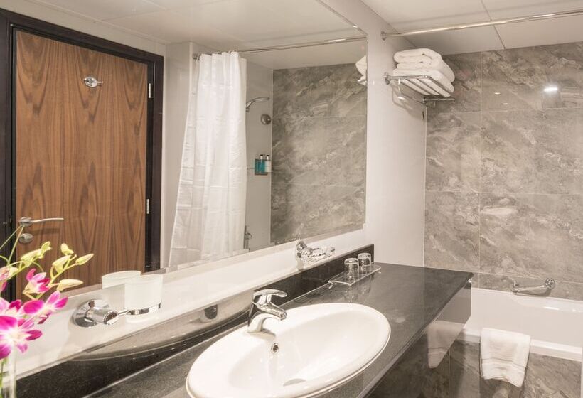 Номер Deluxe Вид на Город, Hawthorn Extended Stay By Wyndham Abu Dhabi City Center