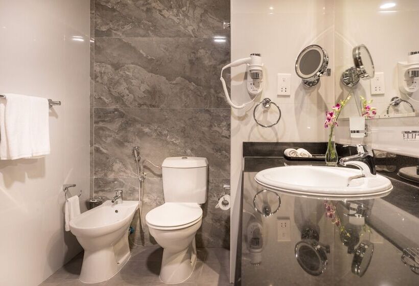 Chambre Deluxe Vue Ville, Hawthorn Extended Stay By Wyndham Abu Dhabi City Center