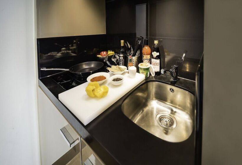 Suite Deluxe, Hawthorn Extended Stay By Wyndham Abu Dhabi City Center