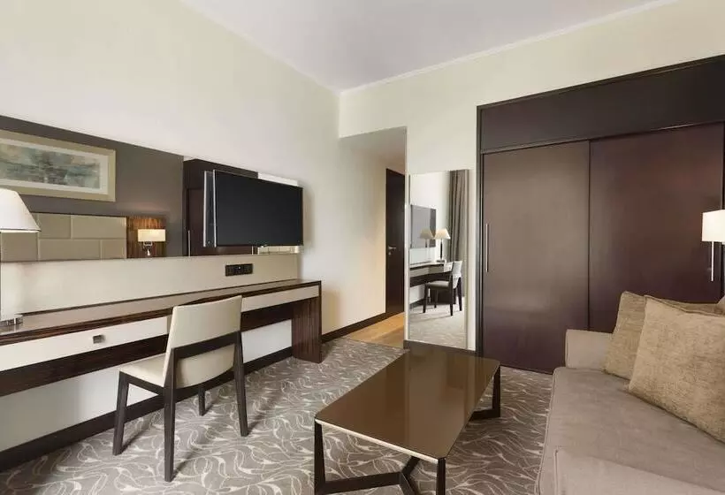 デラックススイート, Hawthorn Extended Stay By Wyndham Abu Dhabi City Center