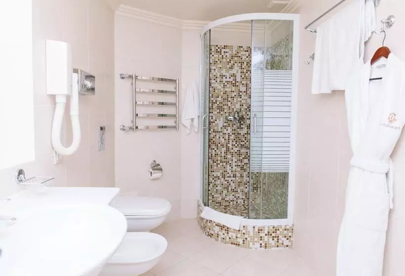 سوییت جونیور, Londonskaya Spa