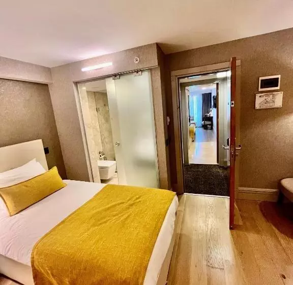 家族用の部屋エコノミー, Ramada Istanbul Grand Bazaar