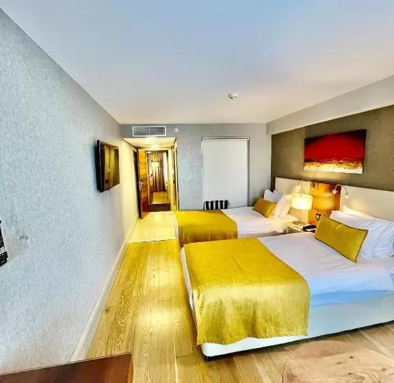 家族用の部屋エコノミー, Ramada Istanbul Grand Bazaar
