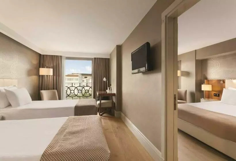 コネクティングルーム（家族用）。, Ramada Istanbul Grand Bazaar