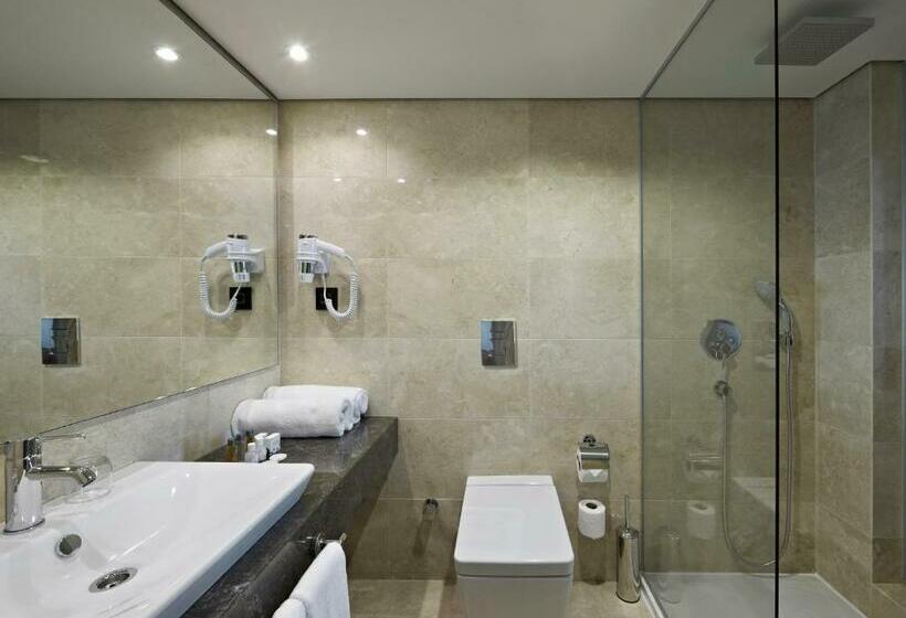 اتاق استاندارد سه نفره, Ramada Istanbul Grand Bazaar