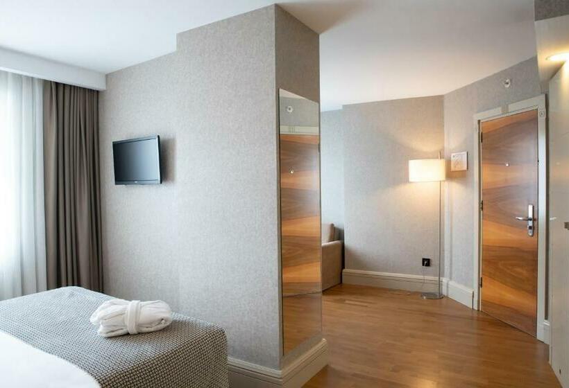 スタンダードトリプルルーム, Ramada Istanbul Grand Bazaar