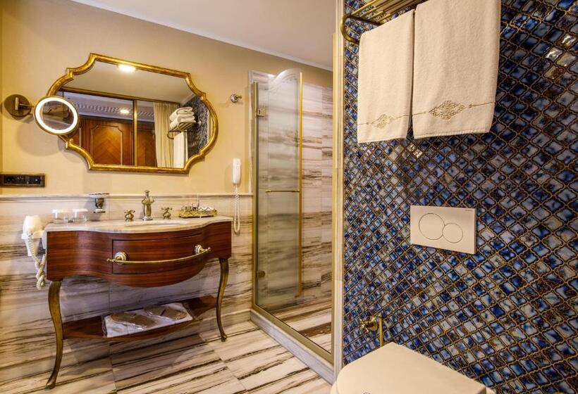 اتاق لوکس با تراس, Romance Istanbul Hotel Boutique Class