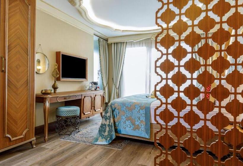 سوئیت با وان آب گرم, Romance Istanbul Hotel Boutique Class