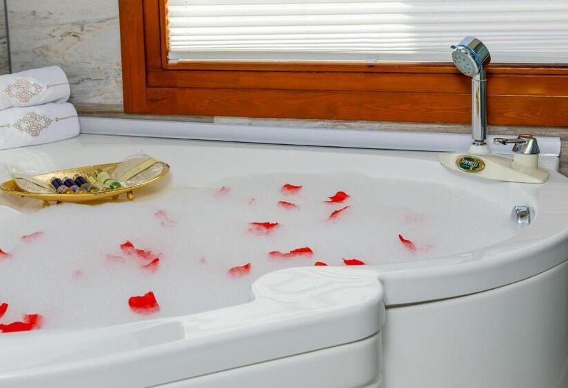 سوئیت با وان آب گرم, Romance Istanbul Hotel Boutique Class