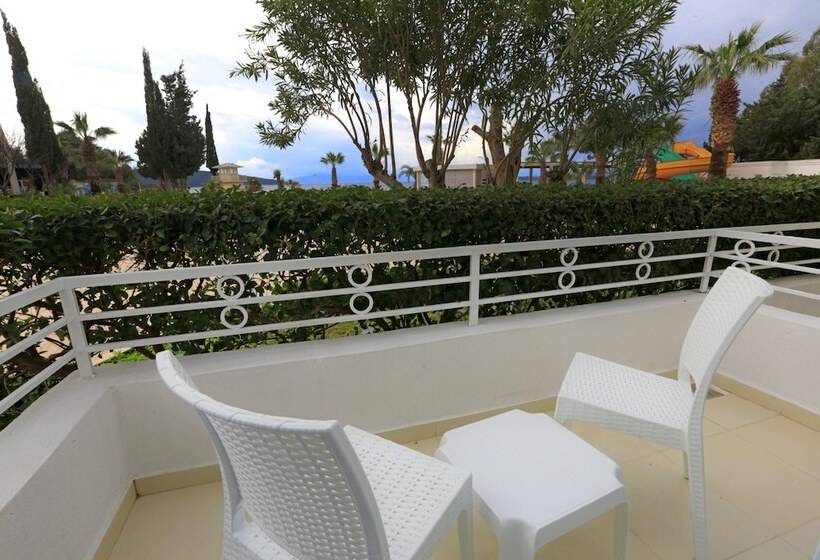 ガーデンビュースーペリアールーム, Labranda Tmt Bodrum