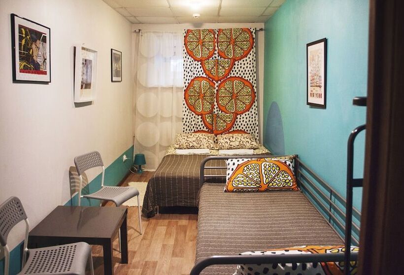 اتاق خانوادگی, Hostel Pop Art