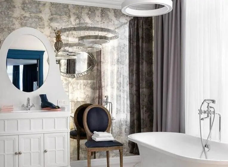سوئیت رویال, Boutique Hotel 39