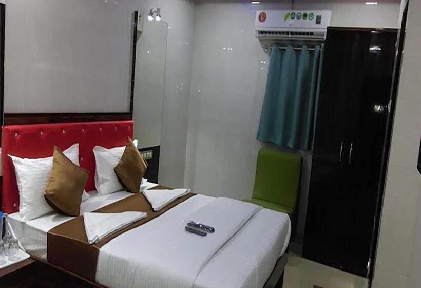 غرفة ديلوكس, Plaza  Near Byculla Railway Station