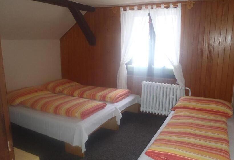 标准三人间, Penzion Liberta