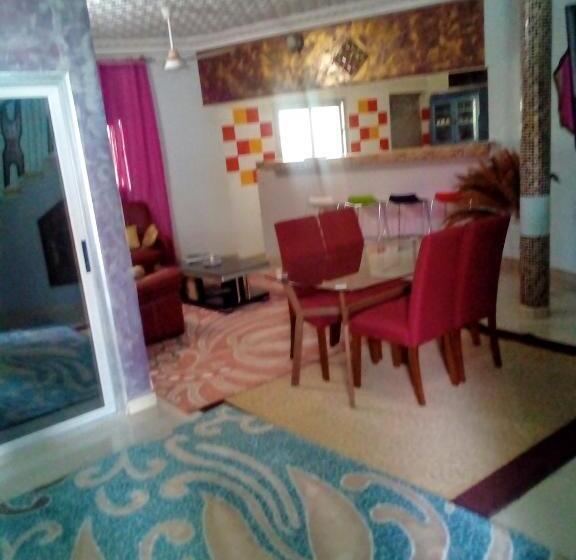 آپارتمان 1 خوابه با بالکن, Paradialaw