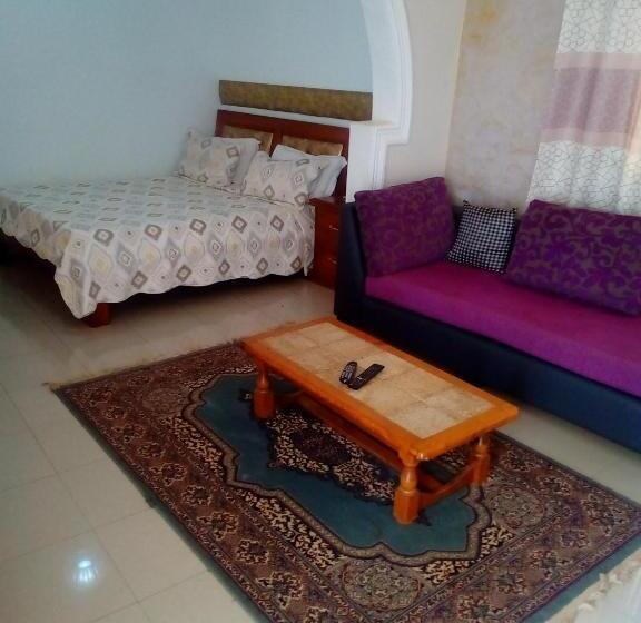 آپارتمان 1 خوابه با بالکن, Paradialaw