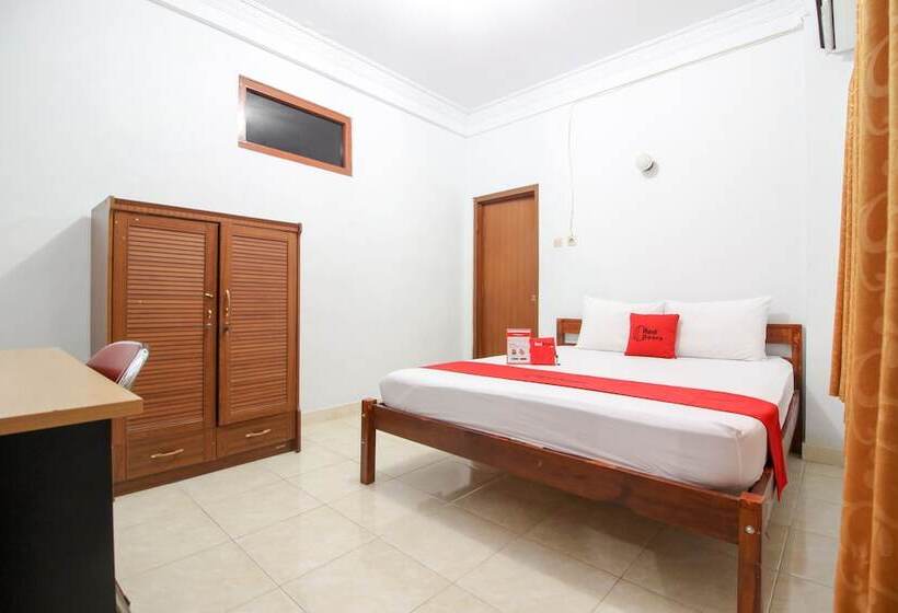 Номер Стандарт, Reddoorz Plus Near Alun Alun Selatan