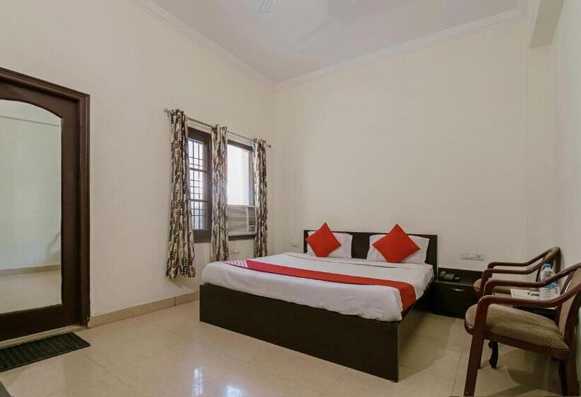 Quarto Triplo Clássico, Triund Regency By Oyo Rooms