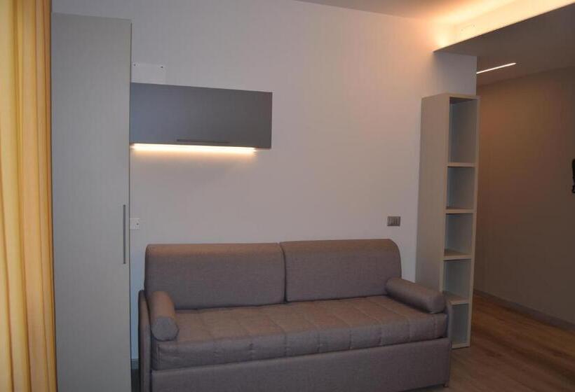 Studio Standard, Orchidea Marina