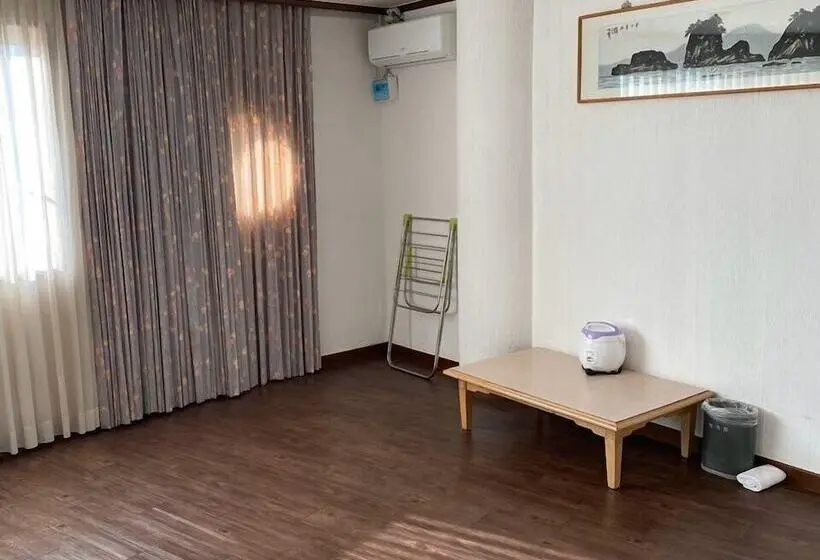 スタンダードスタジオ, Seorak Pine Resort