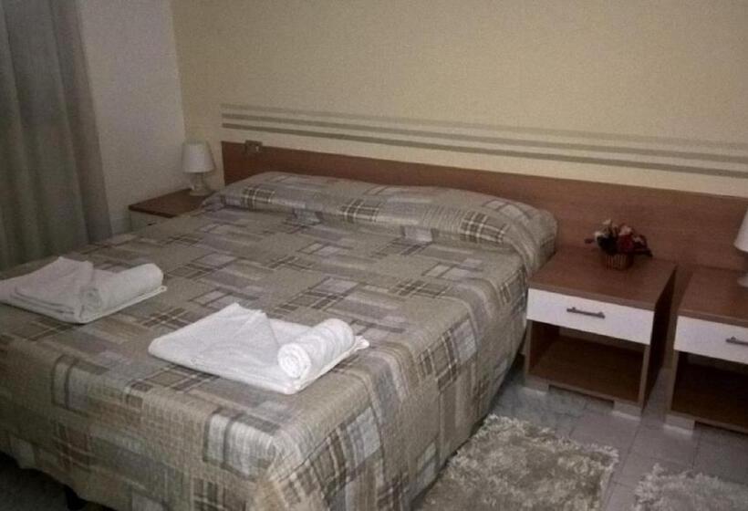 חדר סטנדרט לשלושה, Il Piccolo Golf