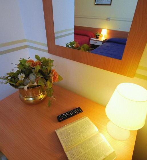 חדר סטנדרט לשלושה, Il Piccolo Golf